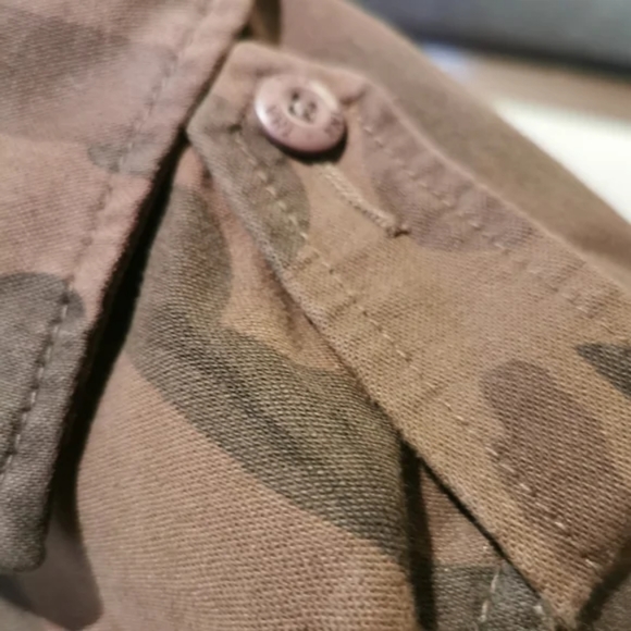 TNA Camo Button Down Shirt Jacket - Picture 8 of 13